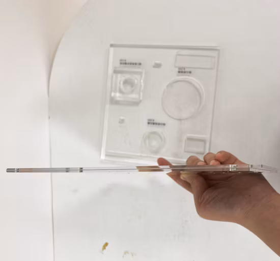 テーブルトップアクリルメイクアップディスプレイスタンド化粧品口紅アイシャドウディスプレイ